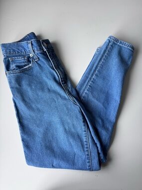 Levi's High Rise Jeans - Light Blue Denim